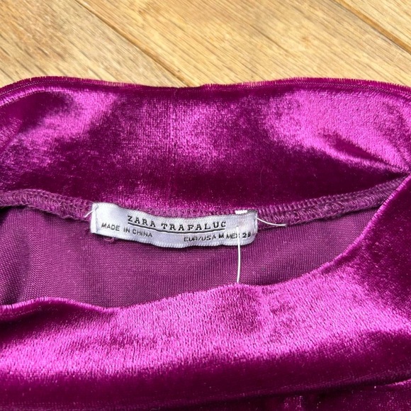 Purple velvet mock neck top - Picture 2 of 3